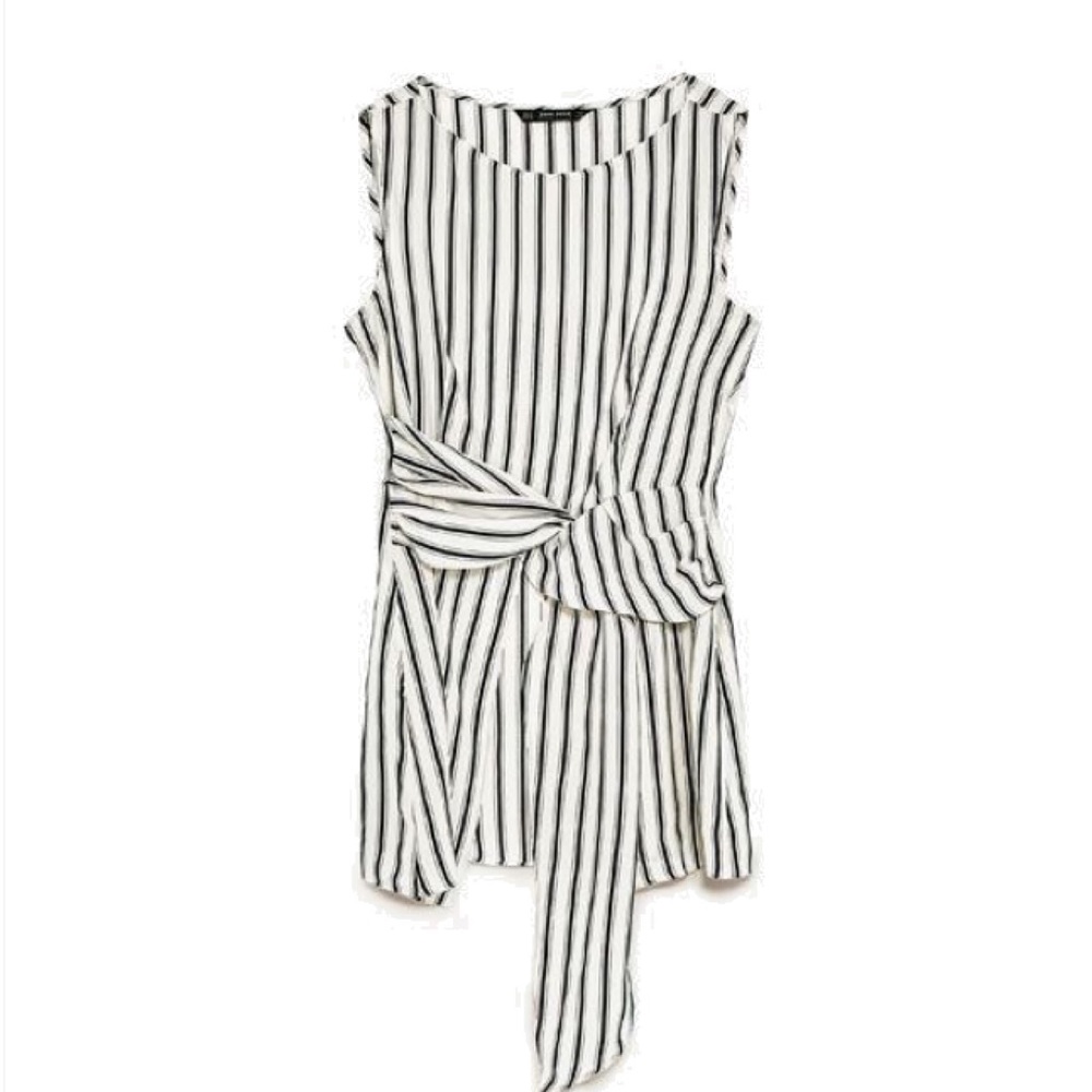 Sleeveless Vertical stripe blouse